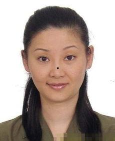 明星小卡证件照,明星风采瞬间捕捉