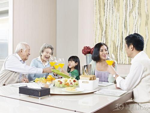 台湾吃饭夫妻网红自拍,镜头下的温馨餐桌时光