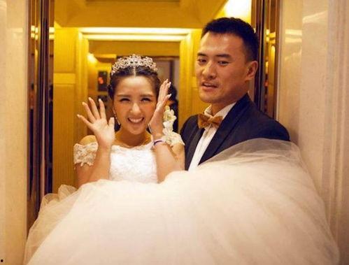 爆料何洁离婚了吗最新消息,揭秘娱乐圈夫妻感情走向