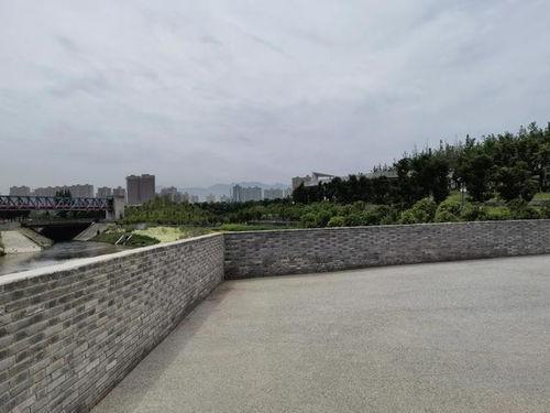 西安草坪搭帐篷网红地点,帐篷下的古城风情
