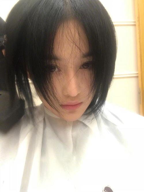 网红小伙自己剪长发,网红小伙的蜕变之旅