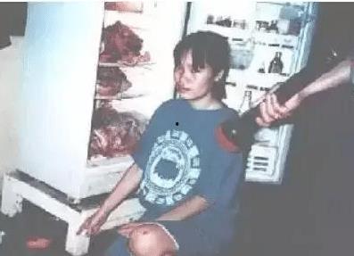 男朋友出轨吃瓜,男友出轨背后的真相，吃瓜群众热议不已