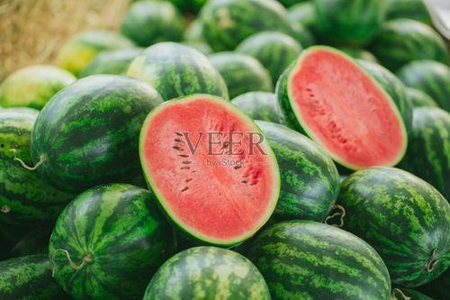 吃瓜了图片,揭秘“吃瓜了”图片背后的热点事件