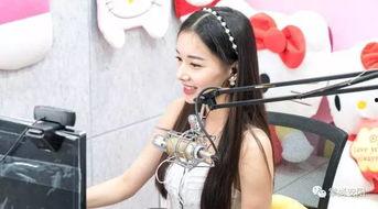 网红帅哥打网红美女视频,帅哥挑战美女，精彩视频引热议