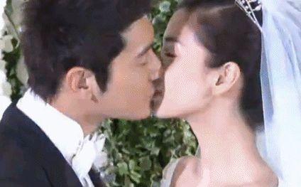 所有明星的吻照,揭秘娱乐圈明星们的甜蜜吻照瞬间